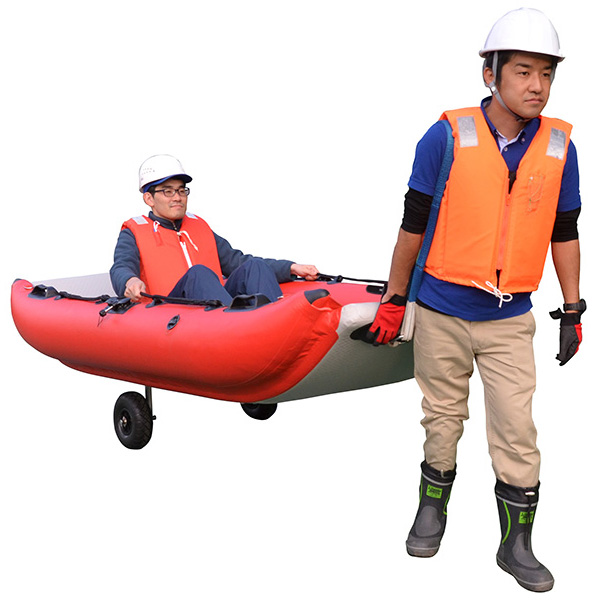 浸水エリアを抜けると運搬車